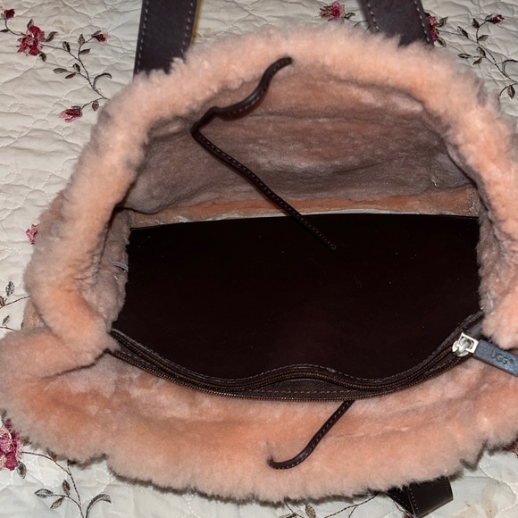 UGG Shearling Tote Bag - - Picture 3 of 5